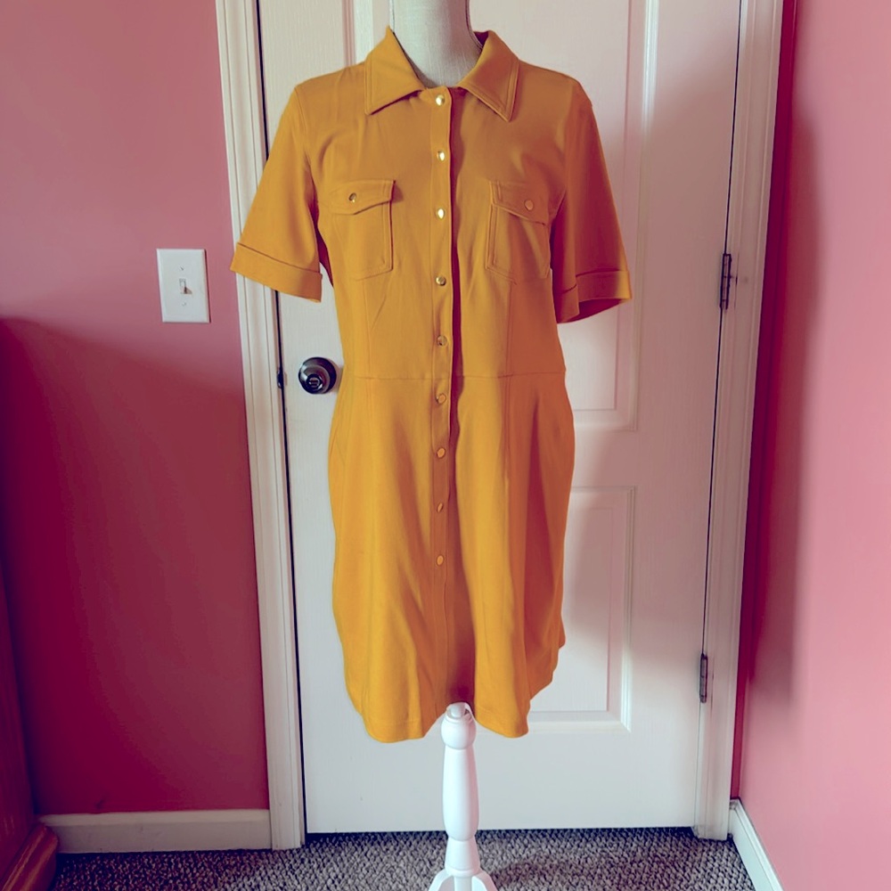 Front button snap dress in mustard color!